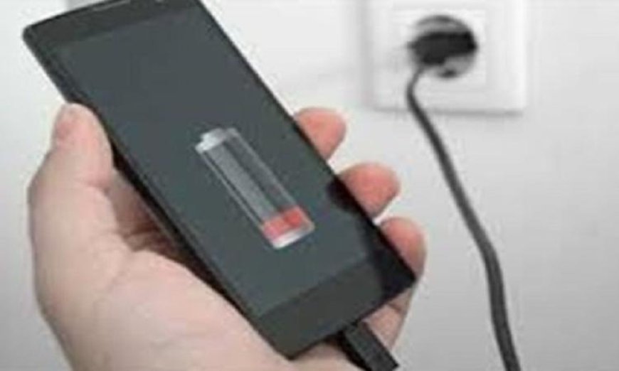 بطارية الهاتف تكشف عن تهديدات البرمجيات الخبيثة وتأثيرها على أجهزتنا