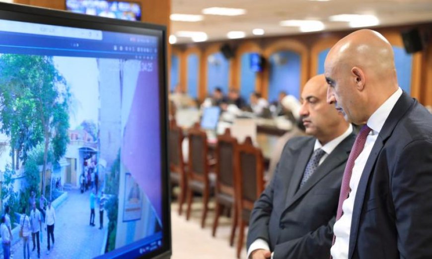 وزير التعليم يرصد سير أول أيام امتحانات الثانوية العامة من غرفة العمليات