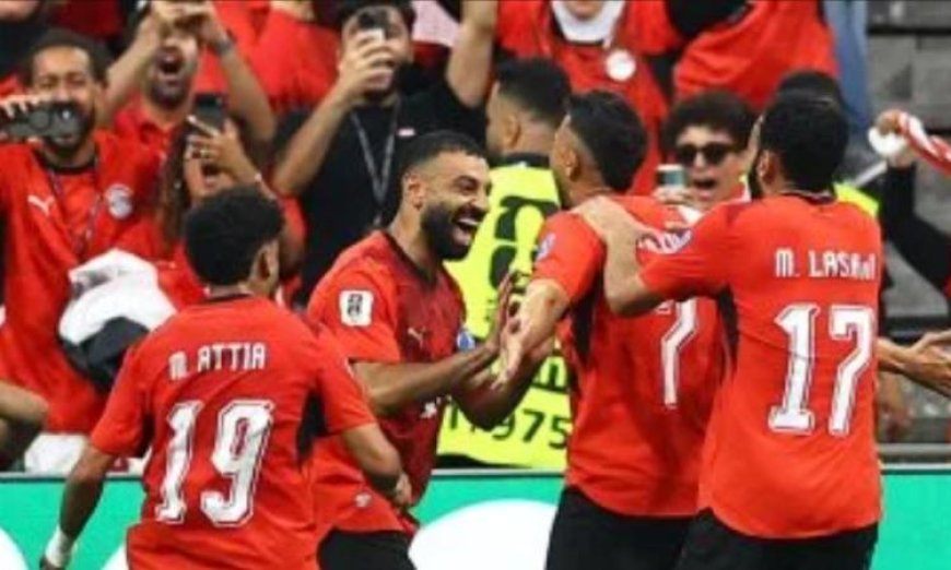 سفير الإمارات يثني على حماس الفراعنة في المونديال ويبرز عزيمة مصر وإصرارها