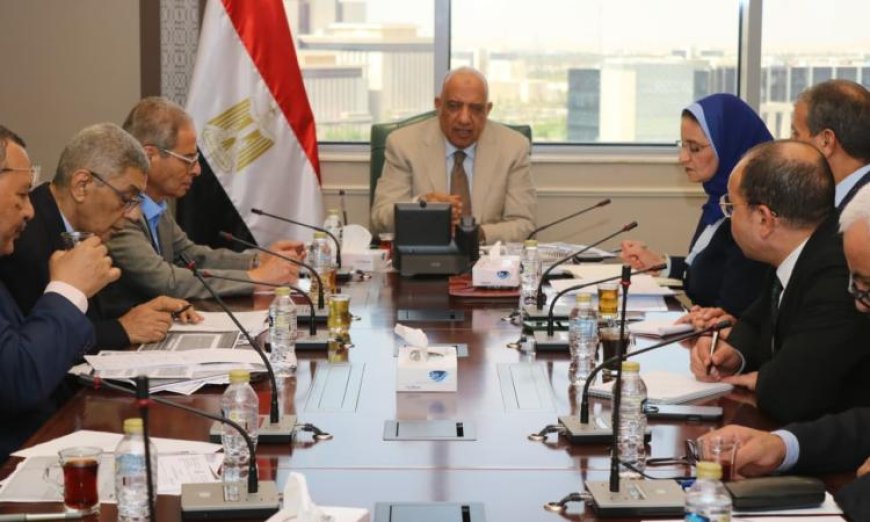 وزير الكهرباء يناقش مع قيادات القومي للتحكم استراتيجيات تشغيل الشبكة الموحدة لتأمينها
