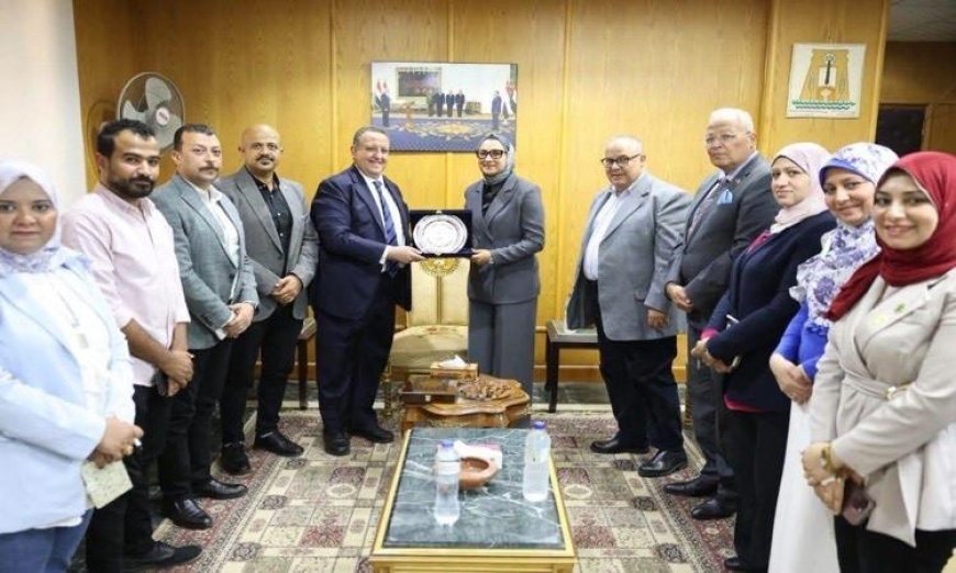 محافظ الوادي الجديد تتعاون مع نقابة المهندسين لتعزيز خطط التنمية المستدامة