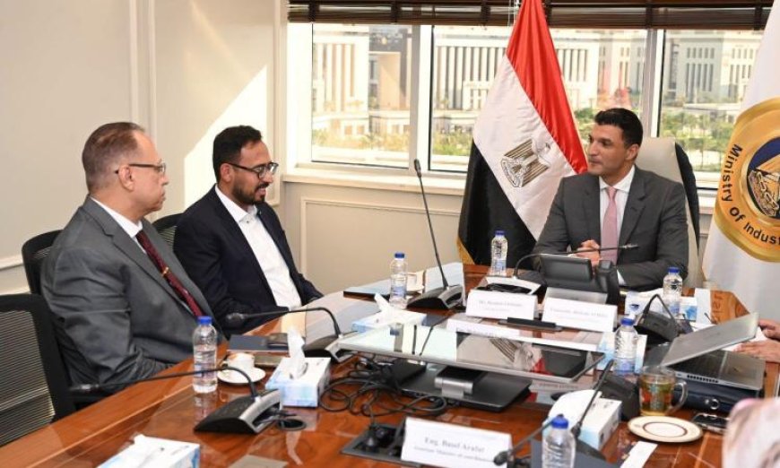 وزير الصناعة يلتقي مع جوتن مصر لبحث استراتيجيات التوسع وتعزيز التصنيع المحلي للدهانات