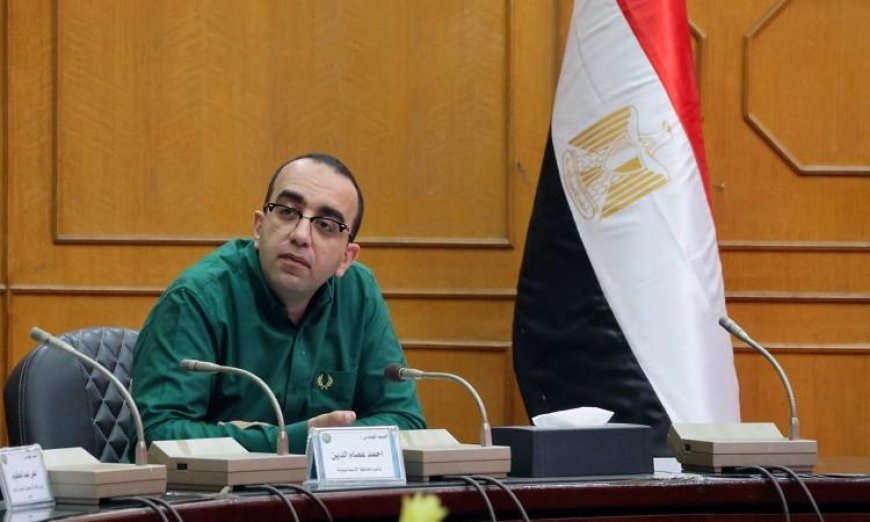نائب الإسماعيلية يستعرض طلبات المستثمرين لتخصيص أراضي لمشاريع متنوعة ومميزة