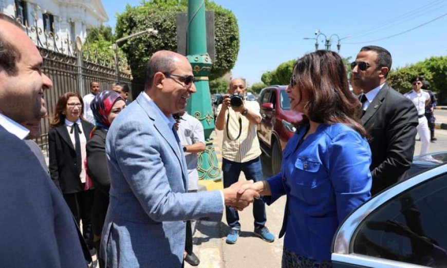 وزيرة الثقافة ومحافظ المنيا يناقشان تعزيز البنية التحتية للمواقع الثقافية بالمحافظة