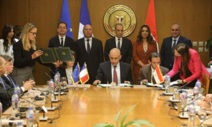 وزير التعليم يوقع اتفاقيتين لإنشاء مدرستين متميزتين للتكنولوجيا التطبيقية في وردان وبدر