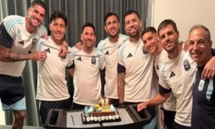 ميسي يحتفل بعيد ميلاده في أجواء مميزة خلال معسكر الأرجنتين
