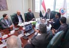 وزير الصحة يناقش مع الأمين العام لمؤسسة الجارحي سبل دعم وتعزيز التعاون في القطاع الصحي