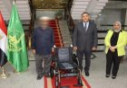 محافظ القليوبية يمنح كرسيين كهربائيين دعمًا لذوي الهمم