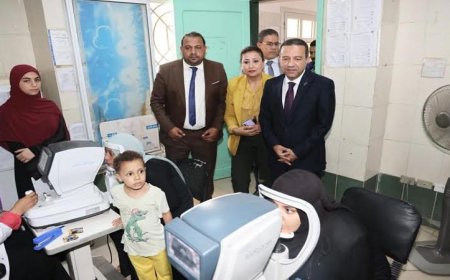 محافظ المنوفية يقوم بجولة تفقدية للقافلة الطبية المجانية الشاملة في قرية طه شبرا