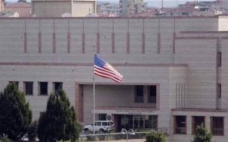 السفارة الأمريكية في الكويت تحذر المواطنين من السفر إلى الشرق الأوسط وتحثهم على إعادة تقييم خططهم السياحية
