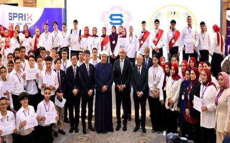 وزير التعليم والسفير الياباني يكرمان 35 طالبا متفوقا في اختبار توفاس