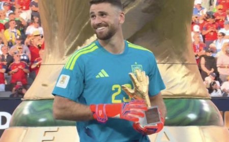 أوناي سيمون يتوج بالقفاز الذهبي بعد قيادة منتخب إسبانيا للفوز بلقب مونديال 2026