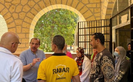نائب وزير الصحة يقوم بجولة تفقدية في مستشفى حميات حلوان لمتابعة سير العمل وتحسين الأداء