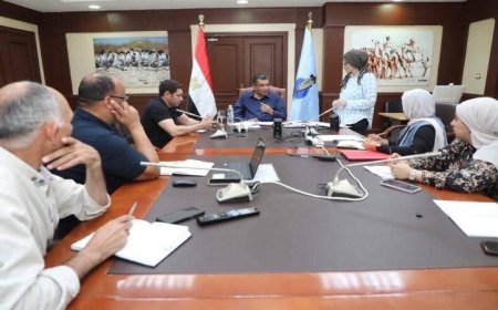 محافظ البحر الأحمر يتخذ خطوات جديدة لإعادة توزيع عربات الطعام المتنقلة في الغردقة