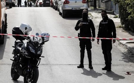 هجوم بطعنة يسفر عن إصابة سائحين أمريكيين من أصول يونانية بالقرب من أكروبوليس أثينا الأثري