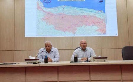 وزير النقل ومحافظ مطروح يناقشان مع مشايخ مطروح خطة تطوير خط سكة حديد مطروح السلوم