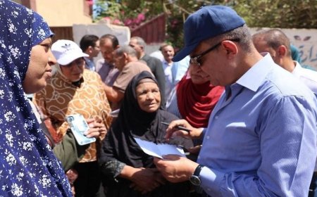 محافظ المنيا يلتقي بالمواطنين ويحث على سرعة تلبية احتياجاتهم