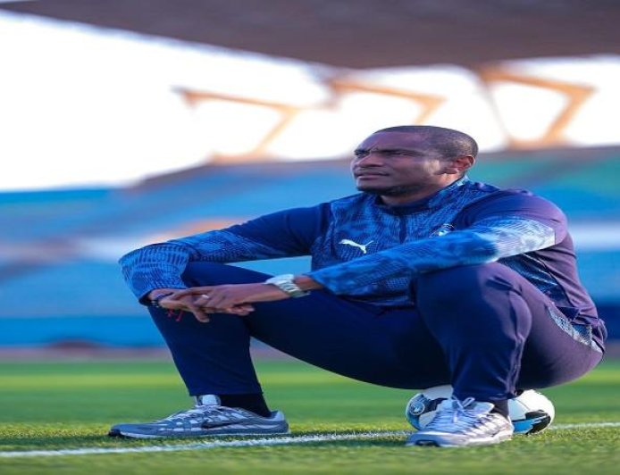 بيراميدز يعين رولاني موكوينا مدربًا جديدًا للفريق في خطوة طموحة نحو النجاح