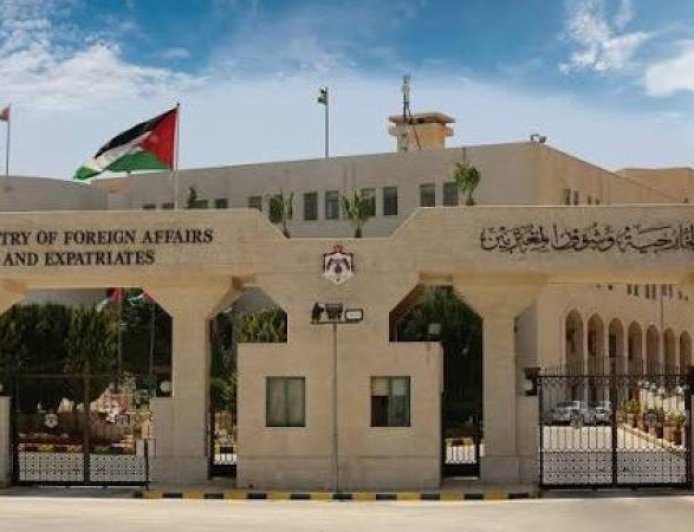 الأردن والإمارات وعمان توحد جهودها لوقف التصعيد وتعزيز الحوار لحل الأزمة الإقليمية