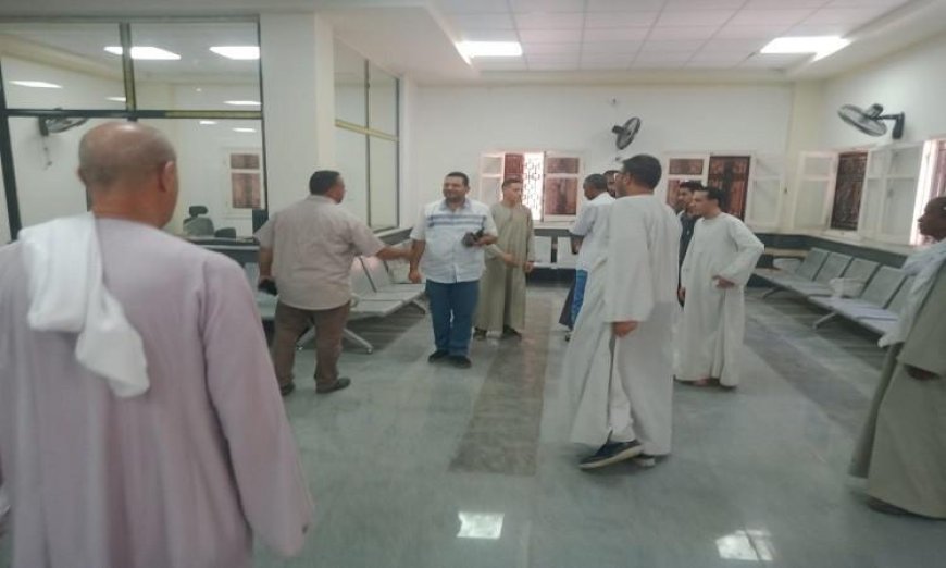محافظ أسيوط يواصل متابعة جاهزية مجمعات خدمات المواطنين في صدفا ضمن مبادرة حياة كريمة