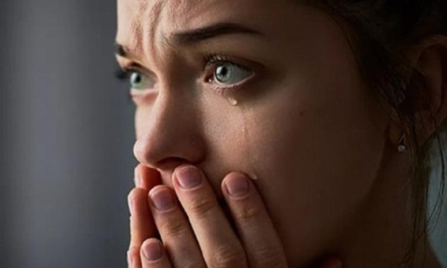 البكاء المفاجئ دون سبب يدل على مشاكل صحية قد تكون خطيرة