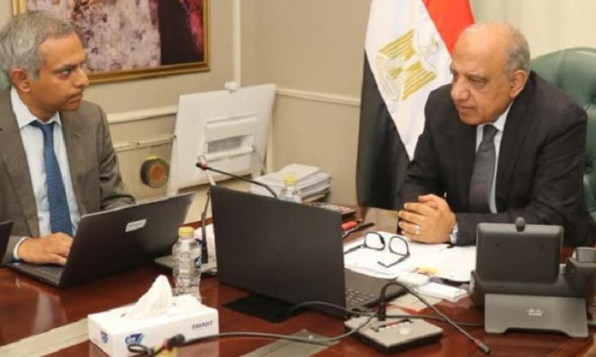 وزير الكهرباء يناقش مع وفد البنك الدولي سبل تعزيز الشراكة والتعاون لدعم القطاع الكهربائي