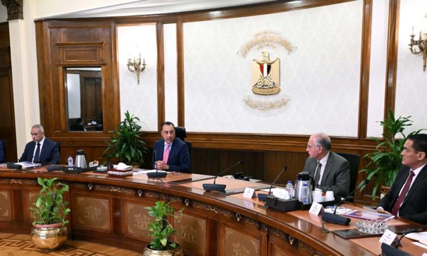 مدبولي يتابع تطورات مشروع الأجهزة التعويضية ويستعرض جهود إنشاء المجمع الصناعي
