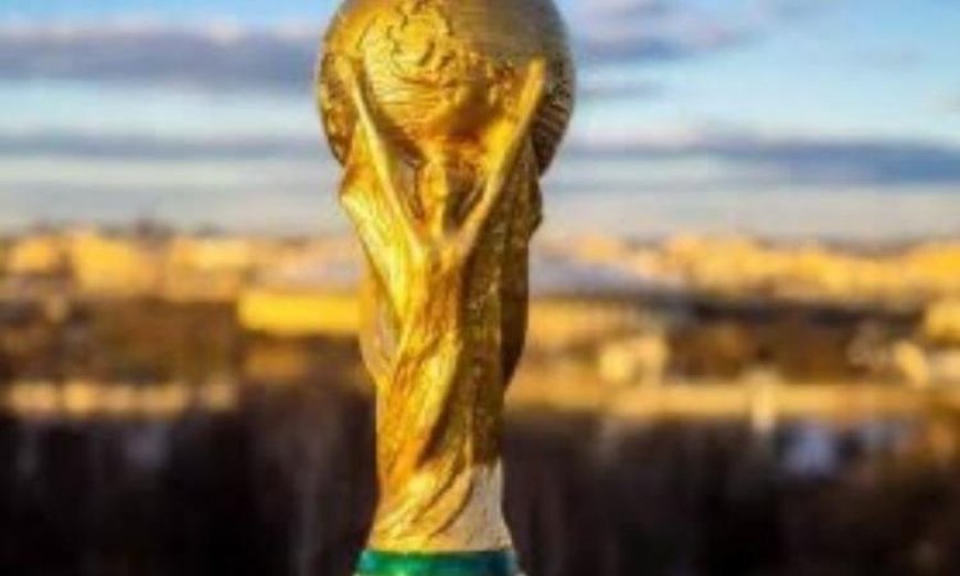 تحول ورشة نحات إيطالي إلى منبر للتتويج في كأس العالم