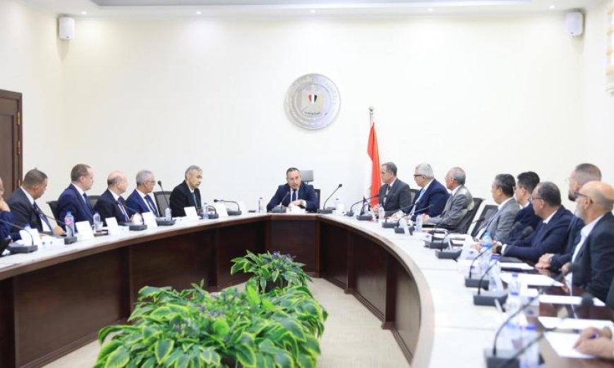 قنصوة يطالب بتحديث المناهج الدراسية في المعاهد العليا الخاصة لتلبية احتياجات سوق العمل
