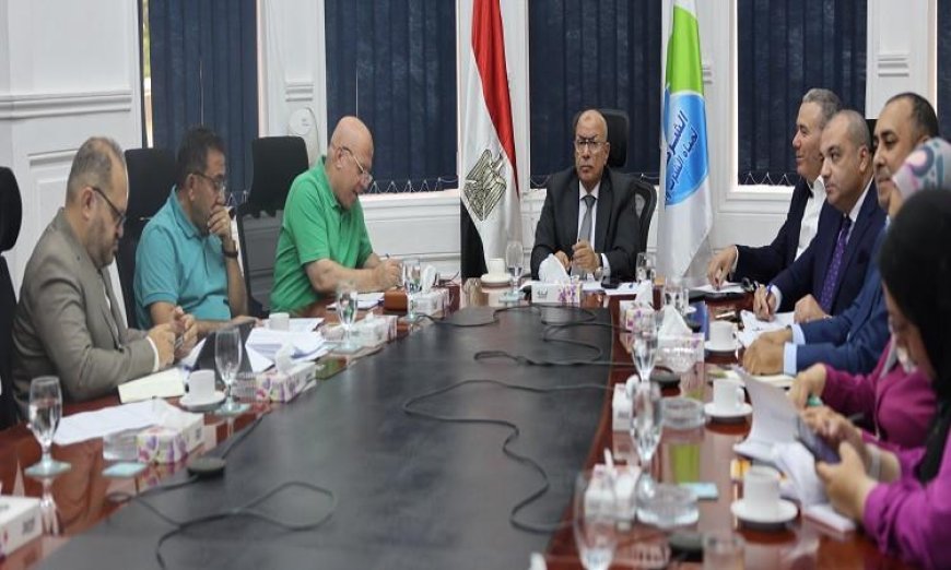 رئيس القابضة للمياه يواصل متابعة مشاريع حياة كريمة في المرحلتين الأولى والثانية