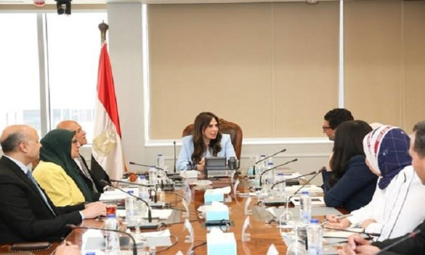 وزيرة الإسكان تستعرض فرص التعاون مع مؤسسة IFC الدولية في مشاريع تحلية المياه