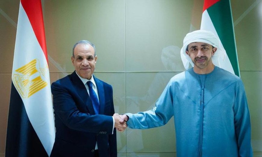 وزير الخارجية يبحث تعزيز العلاقات الثنائية مع نظيره الإماراتي وآخر التطورات السياسية