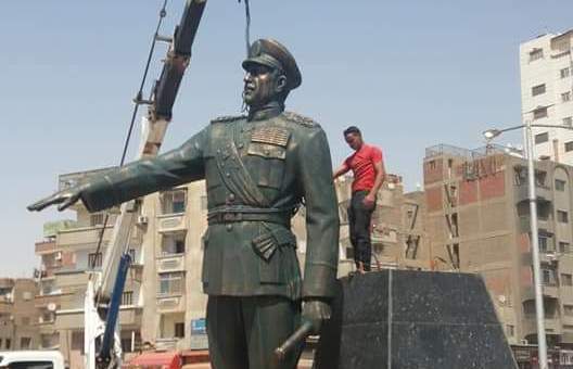 تمثال الرئيس السادات