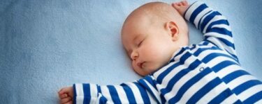 قلة نوم الرضيع في الشهر الثاني أسبابه وعلاجه وما هي أعراضه بالتفصيل