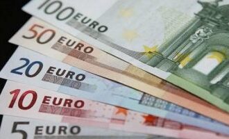 سعر اليورو اليوم الجمعة 24-3-2023 أمام الجنيه فى البنوك المصرية