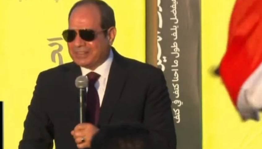 الرئيس: «كتف في كتف» أبلغ رد على من يثير قلق المصريين على حياتهم