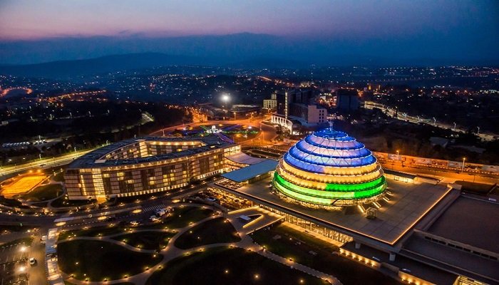 رواندا تفتتح استاد «كيجالي بيليه» تكريمًا لمسيرة أسطورة كرة القدم العالمية