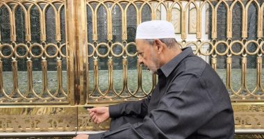عُمرة الإمام.. صوت الأزهر تنشر دعاءً للإمام الأكبر خلال تأديته العمرة.. فيديو