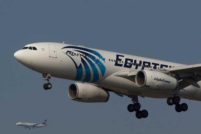 «مصر للطيران» تهيب بالمسافرين التواجد قبل إقلاع رحلاتهم بساعتين ونصف الساعة