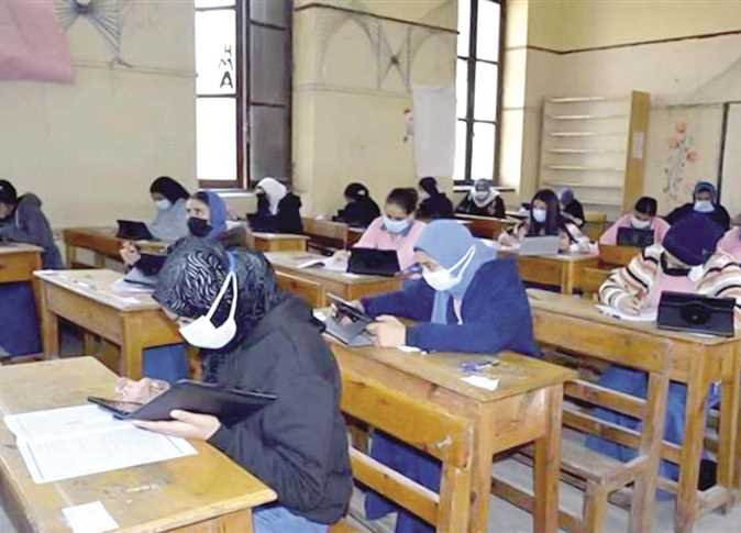تسريب امتحانات الدراسات والعربي للصف الثالث الإعدادي 2023 (تفاصيل)