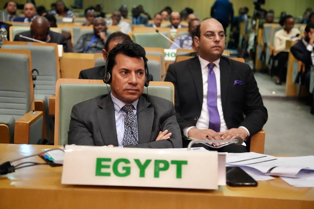 أشرف صبحي يؤكد دعم مصر لشباب القارة الأفريقية