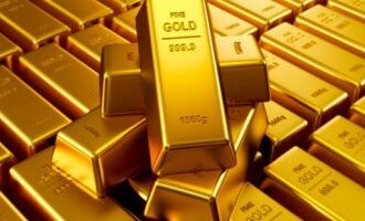 أسعار الذهب فى البورصة العالمية تتراجع 0.4% مستهل تعاملات الأسبوع